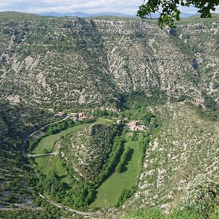 Gîte en Cévennes du sud, bergerie restaurée, 2 à 4 personnes, piscine, vue exceptionnelle, authenticité et confort Saint-Laurent-le-Minier Extérieur photo