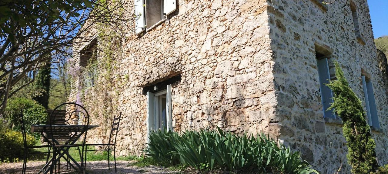 Gîte en Cévennes du sud, bergerie restaurée, 2 à 4 personnes, piscine, vue exceptionnelle, authenticité et confort Saint-Laurent-le-Minier Extérieur photo