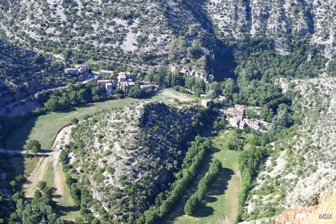 Gîte en Cévennes du sud, bergerie restaurée, 2 à 4 personnes, piscine, vue exceptionnelle, authenticité et confort Saint-Laurent-le-Minier Extérieur photo