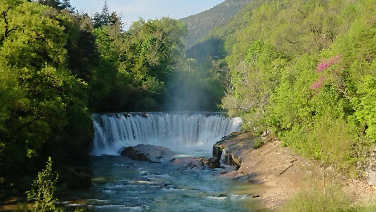 Gîte en Cévennes du sud, bergerie restaurée, 2 à 4 personnes, piscine, vue exceptionnelle, authenticité et confort Saint-Laurent-le-Minier Extérieur photo