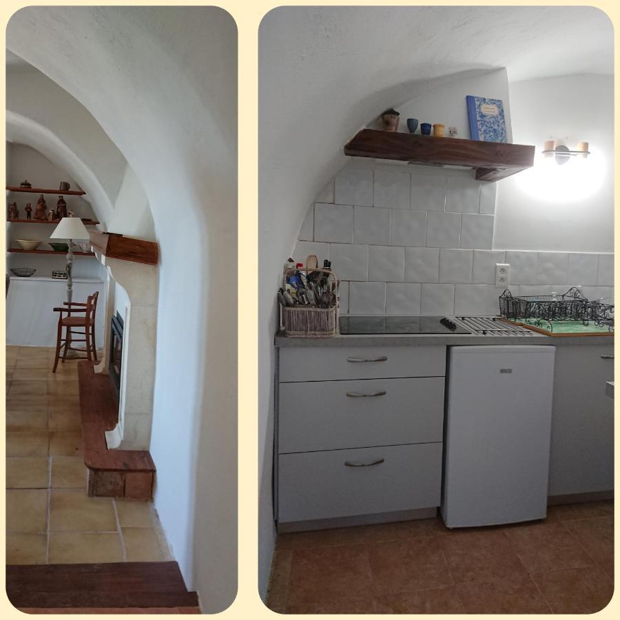 Gîte en Cévennes du sud, bergerie restaurée, 2 à 4 personnes, piscine, vue exceptionnelle, authenticité et confort Saint-Laurent-le-Minier Extérieur photo