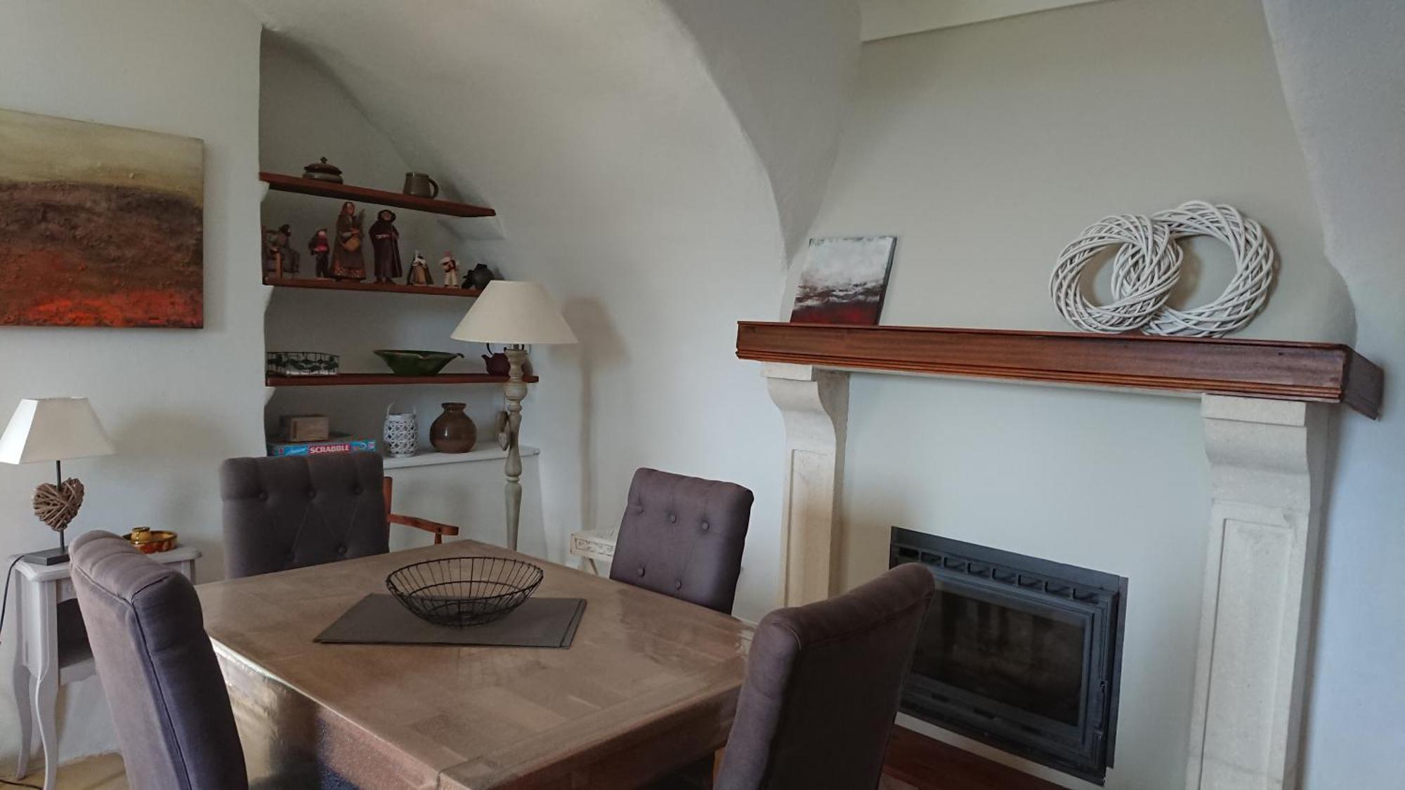 Gîte en Cévennes du sud, bergerie restaurée, 2 à 4 personnes, piscine, vue exceptionnelle, authenticité et confort Saint-Laurent-le-Minier Extérieur photo