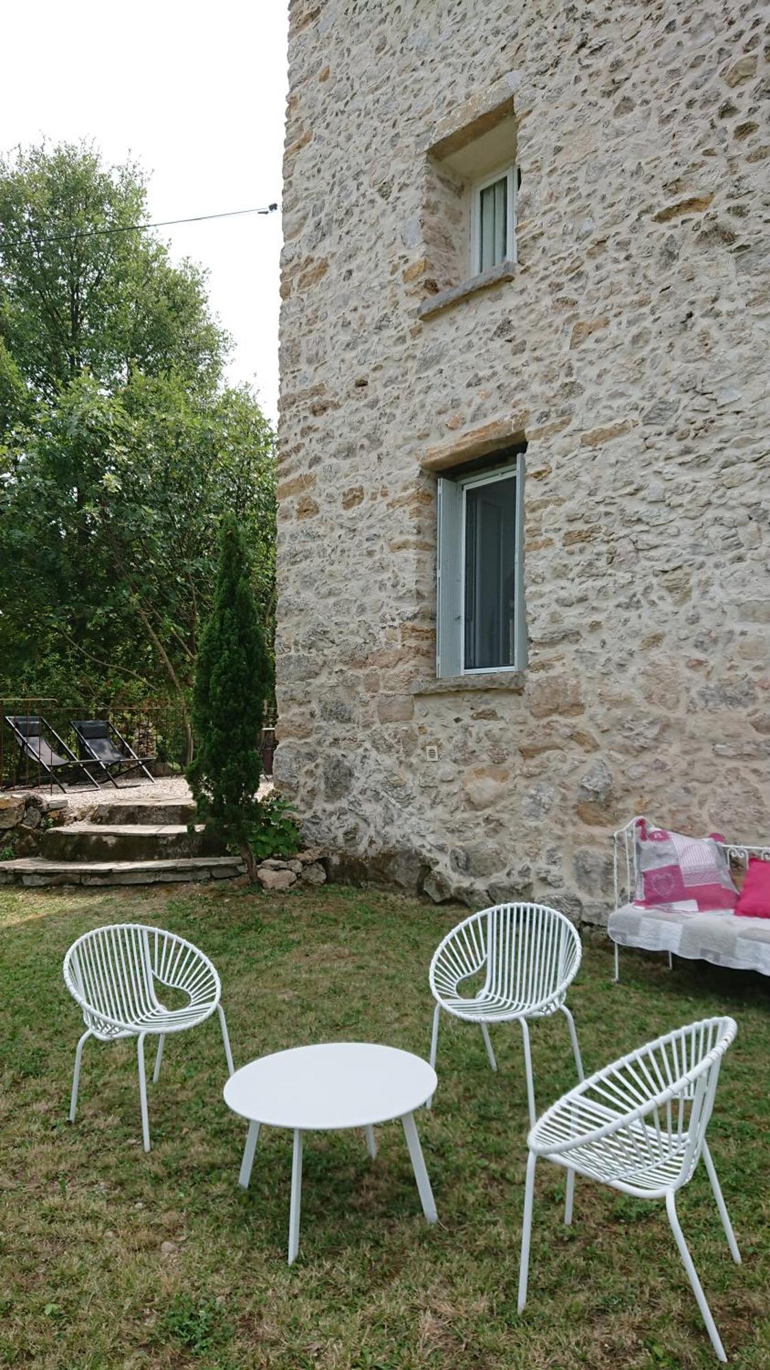 Gîte en Cévennes du sud, bergerie restaurée, 2 à 4 personnes, piscine, vue exceptionnelle, authenticité et confort Saint-Laurent-le-Minier Extérieur photo